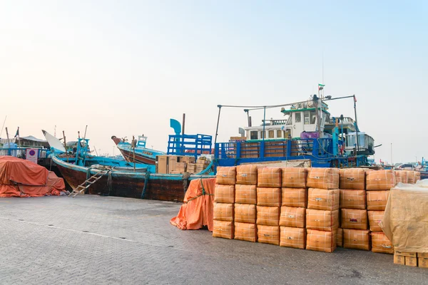 在阿拉伯联合酋长国迪拜的货运港口 — 图库照片