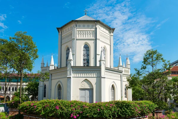 Antiguo edificio de la iglesia de estilo neoclásico —  Fotos de Stock