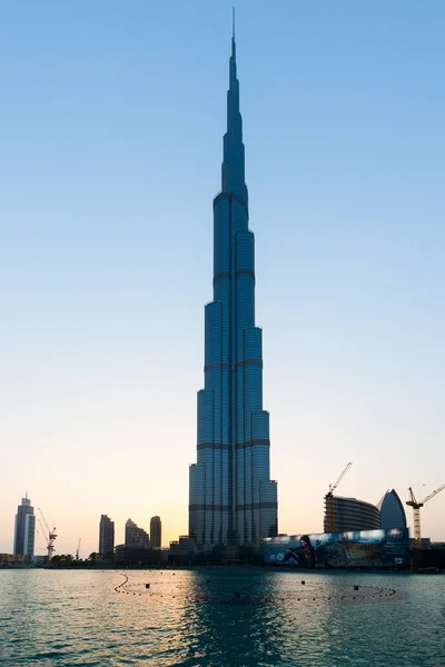 Burj Khalifa é o arranha-céu mais alto do mundo — Fotografia de Stock