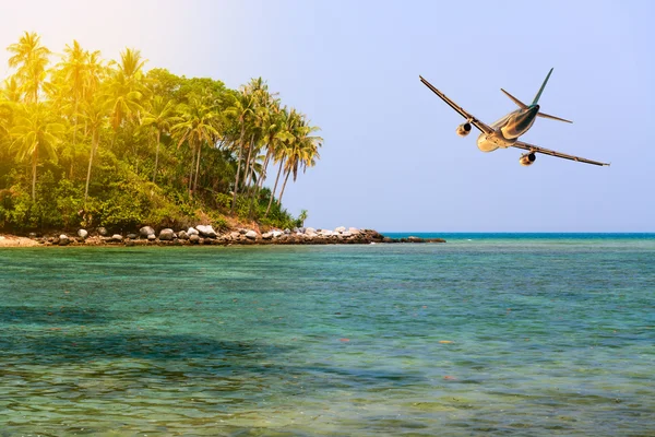 Viaje para férias tropicais na ilha idiota — Fotografia de Stock