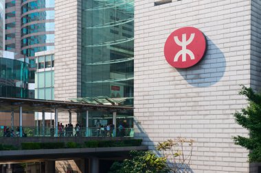 Toplu taşıma yolcu girme, Hong Kong, Çin.