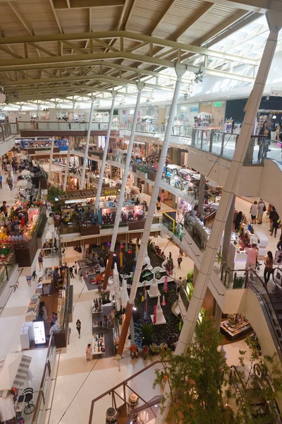 Centrale Festival Mall, een van de regio's premier winkelen dest — Stockfoto