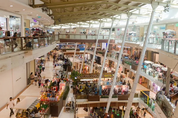 中央商场，该地区首屈一指的购物 dest 之一 — 图库照片