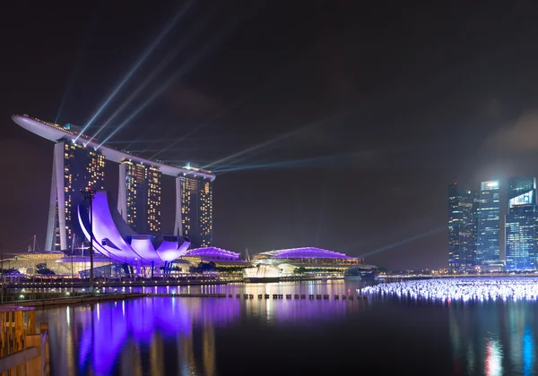 O horizonte de Singapura antes da celebração anual do Ano Novo . — Fotografia de Stock