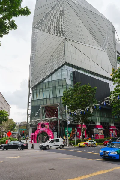 De vet, ultra moderne architectuur van Orchard Central, Singapor — Stockfoto