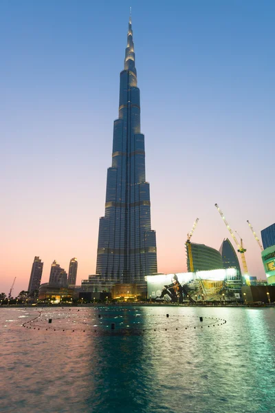 Dramatyczny widok Burj Khalifa, najwyższych na świecie budynek, Dub — Zdjęcie stockowe