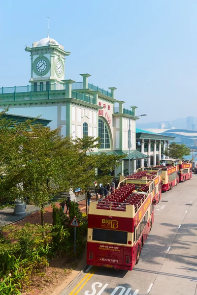 Tourist Big busses near Central Ferry Pier — Stock Photo, Image