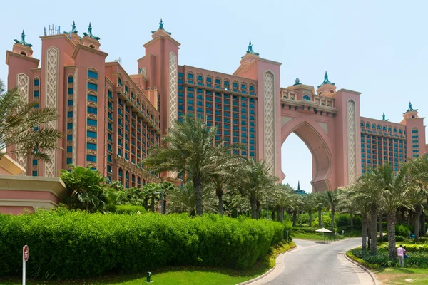 Atlantis, das Palmen-Luxus-Hotel-Resort liegt auf einem künstlichen — Stockfoto