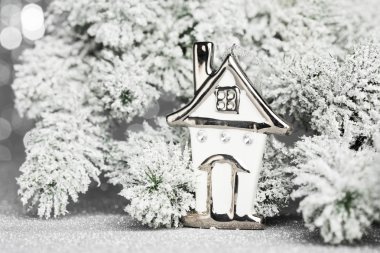 Noel beyaz köknar ile ev