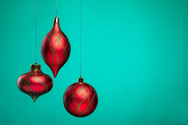 Decoración de Navidad sobre fondo azul — Foto de Stock