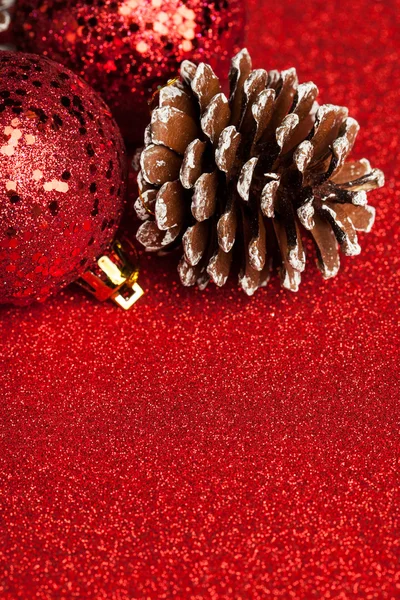 Vánoční dekorace s slavnostní Borová — Stock fotografie