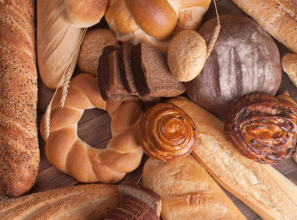 Diferentes tipos de pan — Foto de Stock