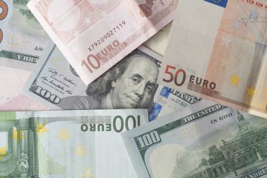  Bizi dolar ve euro