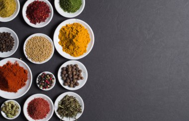 çeşitli baharatlar