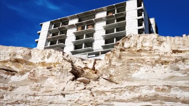 Bau Eines Mehrstöckigen Gebäudes Auf Den Felsen Kasachstan Aktau Oktober — Stockvideo
