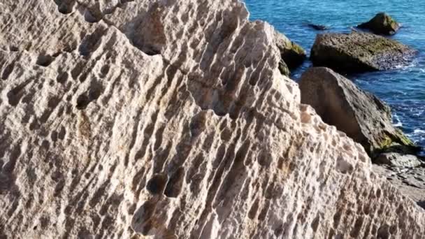 Superfície Rocha Arenosa Costa Rochosa Mar Cáspio — Vídeo de Stock