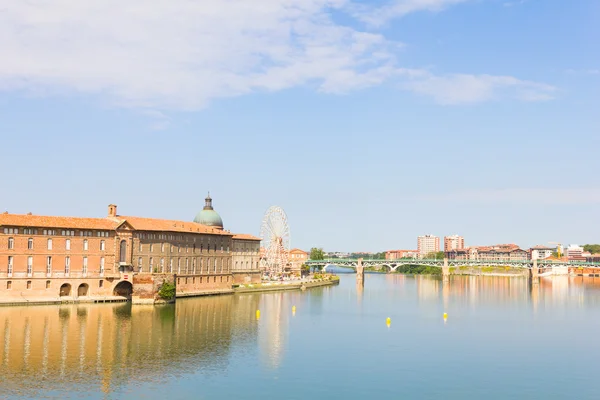 Pont saint pierre brug over de garonne rivier, toulouse, Frank — Stockfoto