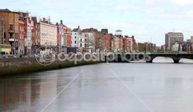 Liffey Nehri banka Dublin, İrlanda