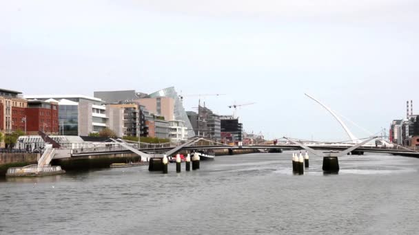 Samuel Beckett Köprüsü Dublin, İrlanda — Stok video