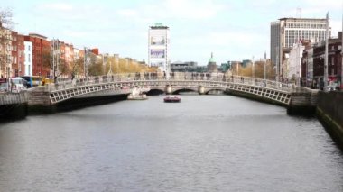 Liffey Nehri banka Dublin, İrlanda