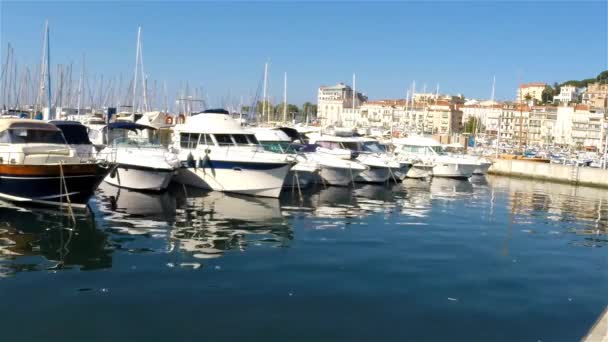Fransa 'nın eski Cannes limanının manzarası — Stok video