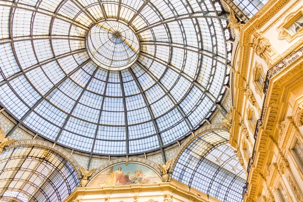 Galeria Vittorio Emanuele II em Milão, Itália — Fotografia de Stock