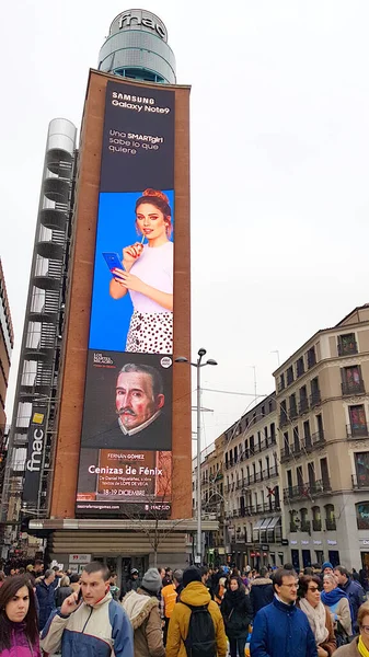 Madrid Spagna Dicembre 2018 Persone Che Passeggiano Plaza Del Callao — Foto Stock