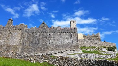 Cashel Kayası, İrlanda