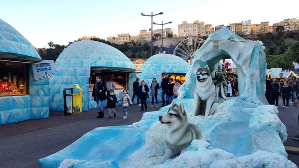 Monaco Monaco December 2019 Människor Som Går Julmarknaden Hamnen Hercules — Stockfoto