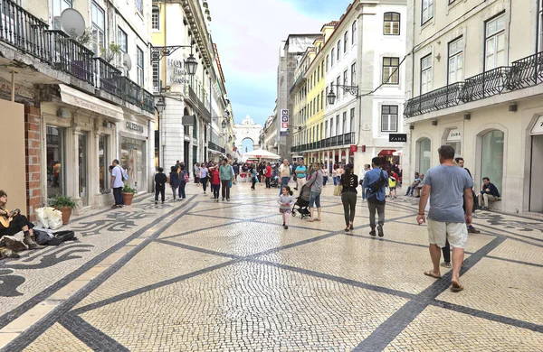 Lisbon Portugal June 2017 People Walking Augusta Street Pedestrian Street — Stock Photo, Image