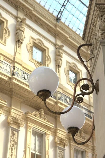 Lampa Galerii Vittorio Emanuele Mediolanie Włochy — Zdjęcie stockowe