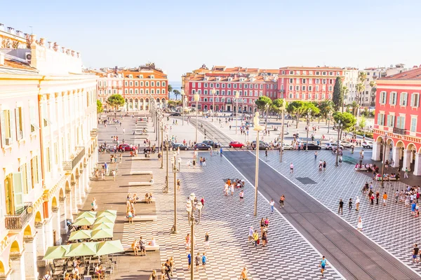 Tourists walking in the Place Massena in Nice, France — Stock Photo, Image