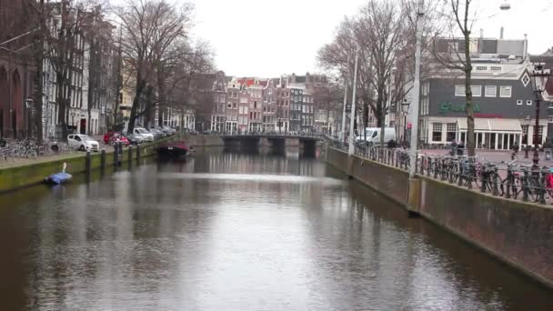 Canal de Amsterdam — Vídeos de Stock