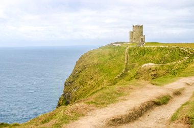 Moher Kayalıkları, Burren bölgesinin güneybatı ucunda County Clare, İrlanda