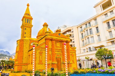 Limon ve portakal Menton, Fransa ünlü limon Festivali (Fete du ağaç kavunu) sanat yapılmış.