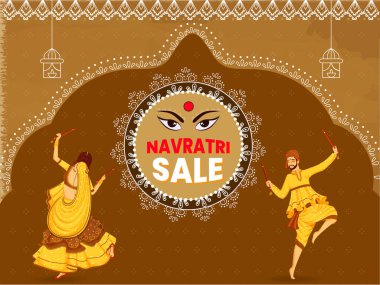 Navratri İndirimli Poster Tasarımı. Hintli bir çiftin geleneksel kahverengi arka planda Dandiya 'yı canlandırması..