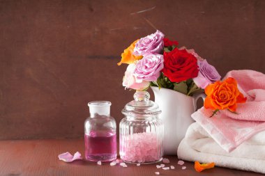Spa aromaterapi gül çiçek esans tuz ile