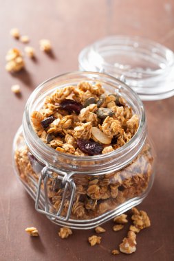 cam sağlıklı ev yapımı granola