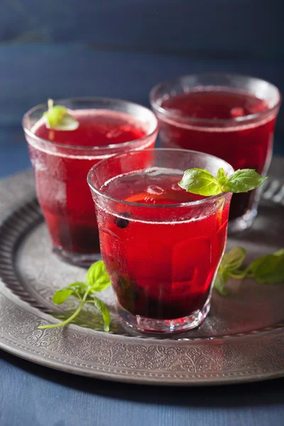 Refreshing blueberry drink with lime and mint — Stock Photo, Image