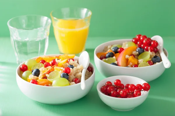 Healthy breakfast quinoa with fruits berry nectarine blueberry g — Stock Photo, Image