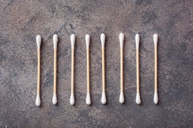 sıfır atık çevre dostu biyolojik olarak çözünebilir tuvalet konsepti. Pamuk ahşap tomurcuklar