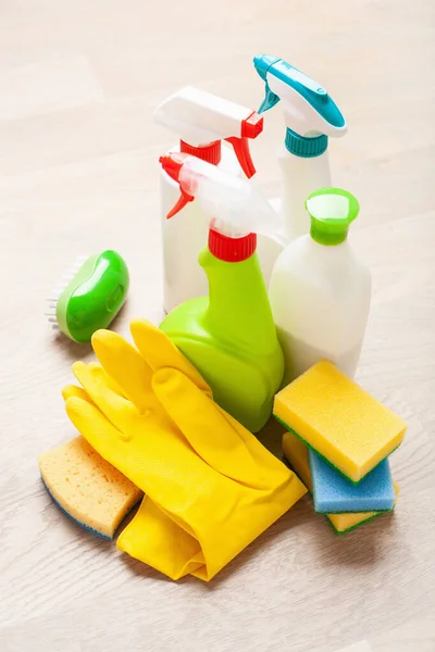Tisztítószerek Háztartási Vegyi Anyagok Spray Ecset Szivacs Kesztyű — Stock Fotó