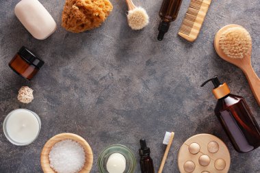 sıfır atık çevre dostu hijyen tuvalet konsepti. ahşap diş fırçası sabun fırçası kozmetik