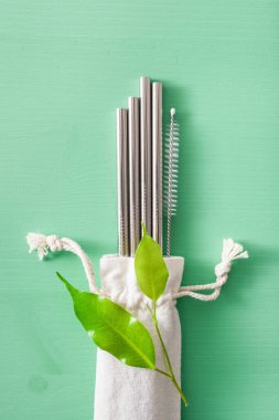 çevre dostu yeniden kullanılabilir metal içme saman. sıfır atık kavramı