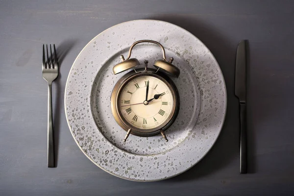 Concepto Ayuno Intermitente Dieta Cetogénica Pérdida Peso Tenedor Cuchillo Plato —  Fotos de Stock