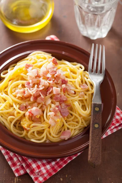 Macarrão italiano espaguete carbonara — Fotografia de Stock