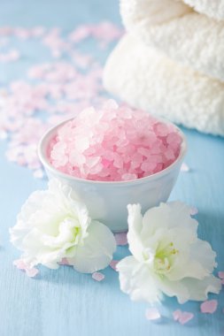 açelya çiçek ve bitkisel tuz ile spa Aromaterapi