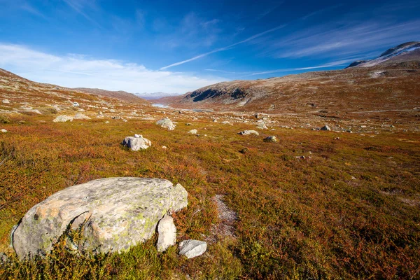 Słoneczny jesienny krajobraz Norwegia Gamle Strynefjellsvegen — Zdjęcie stockowe