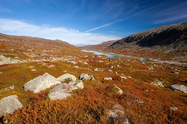 晴れた秋の風景ノルウェー｜Gamle Strynefjellsvegen — ストック写真