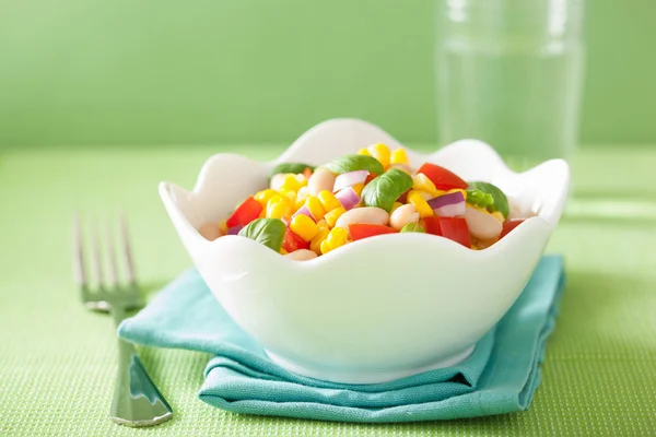 Healthy corn salad with tomato onion white bean basil — Stock Photo, Image